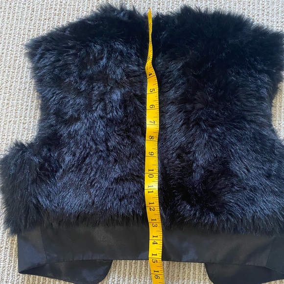 BCBG BCBGeneration faux-fur cropped vest - Picture 3 of 7